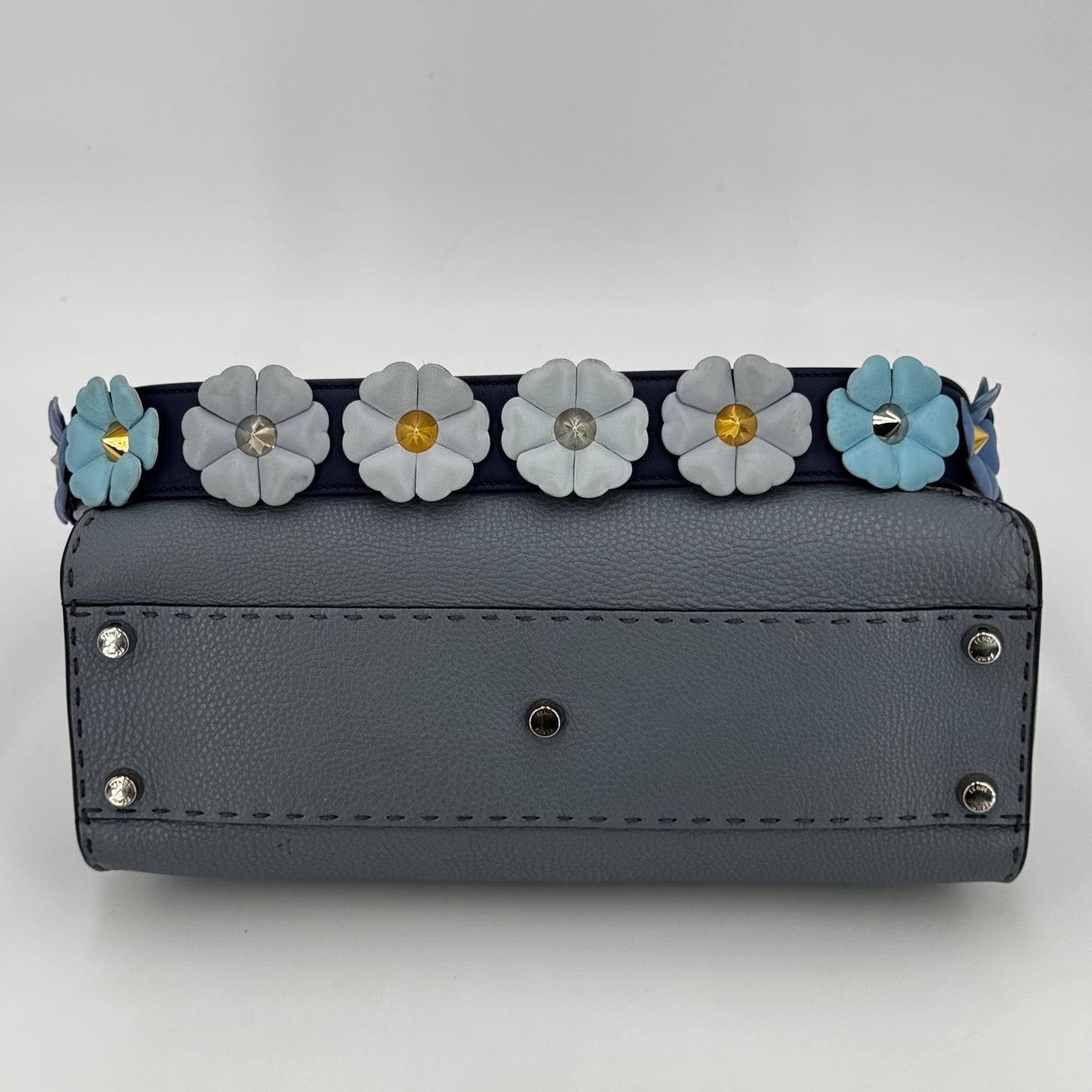 Fendi Peekaboo selleria gris MM