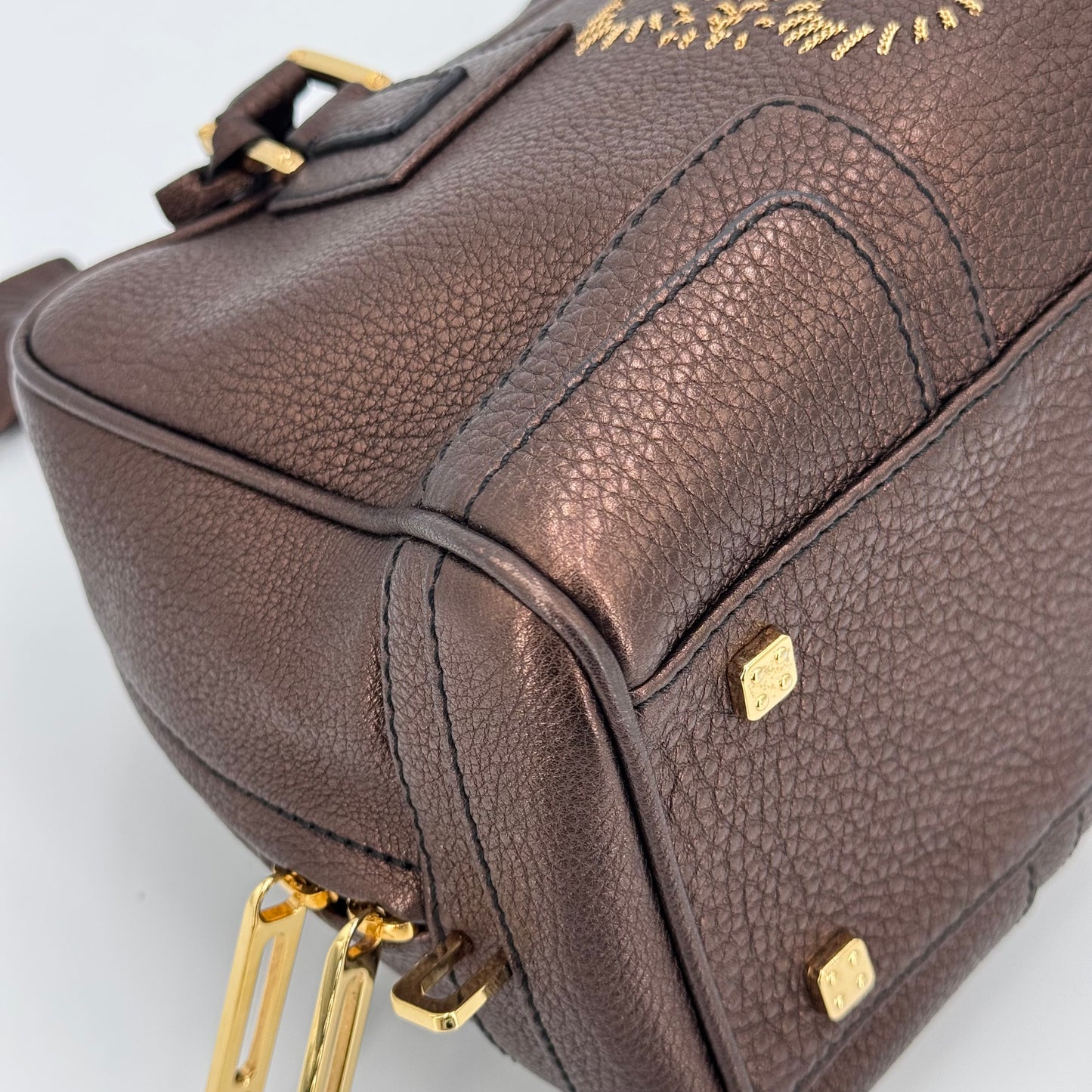 Loewe Amazona 28