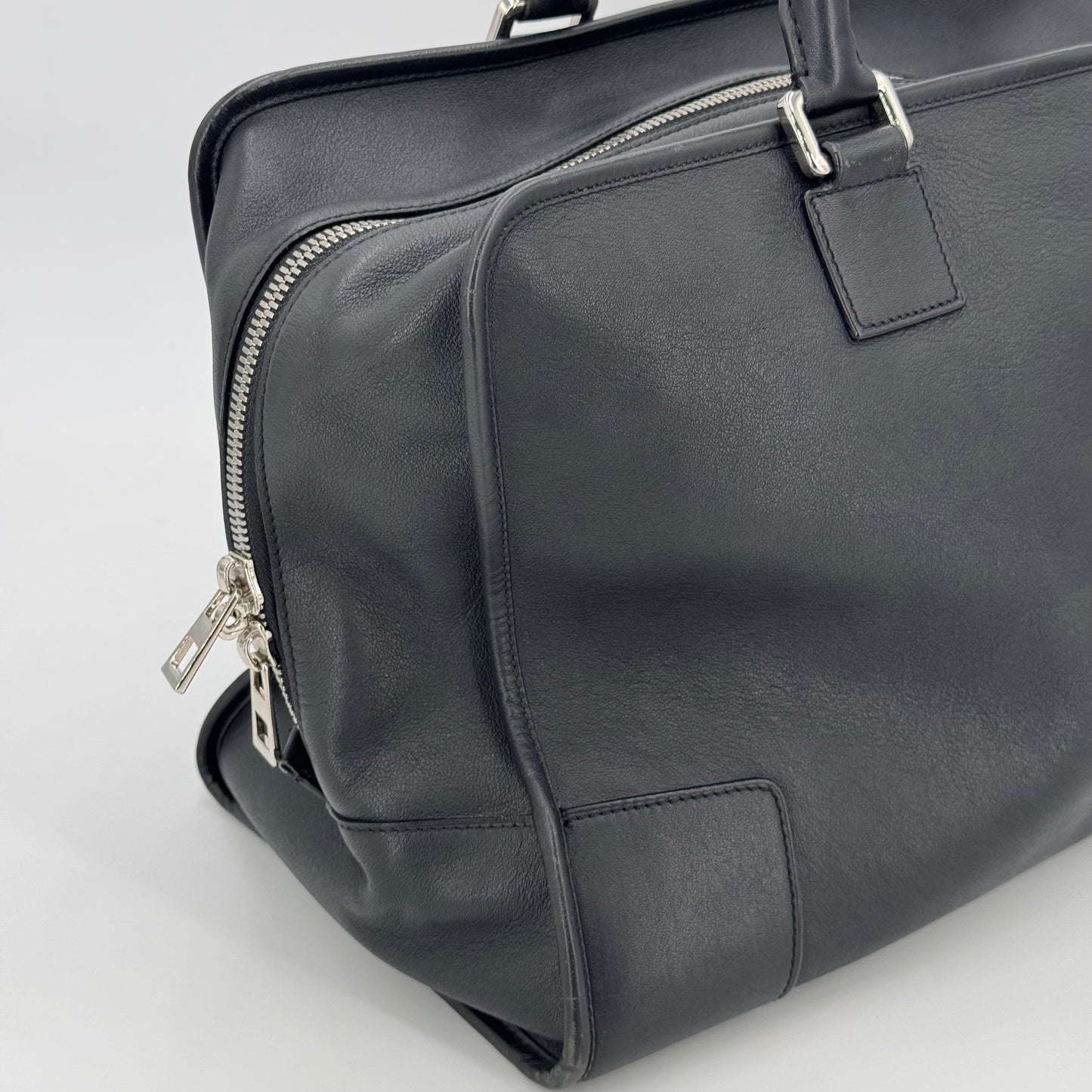 Loewe amazona 24H