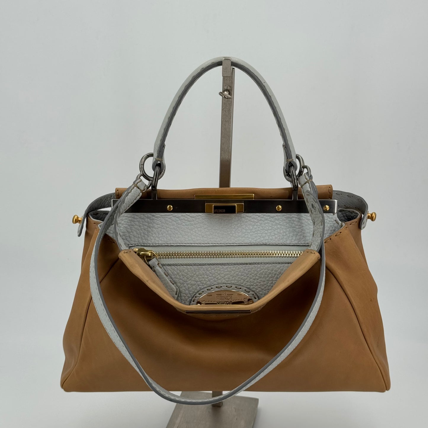 Fendi Peekaboo selleria