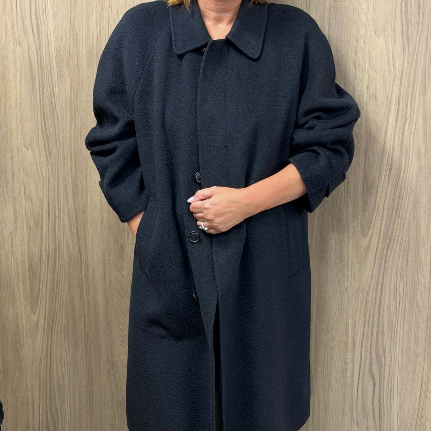 Burberry’s manteau long navy laine vierge