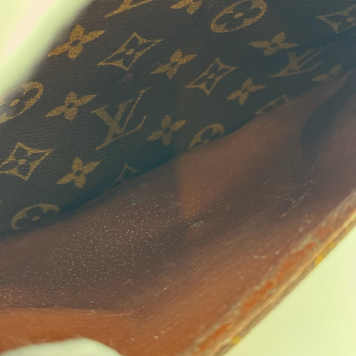 Louis Vuitton Jeune Fille