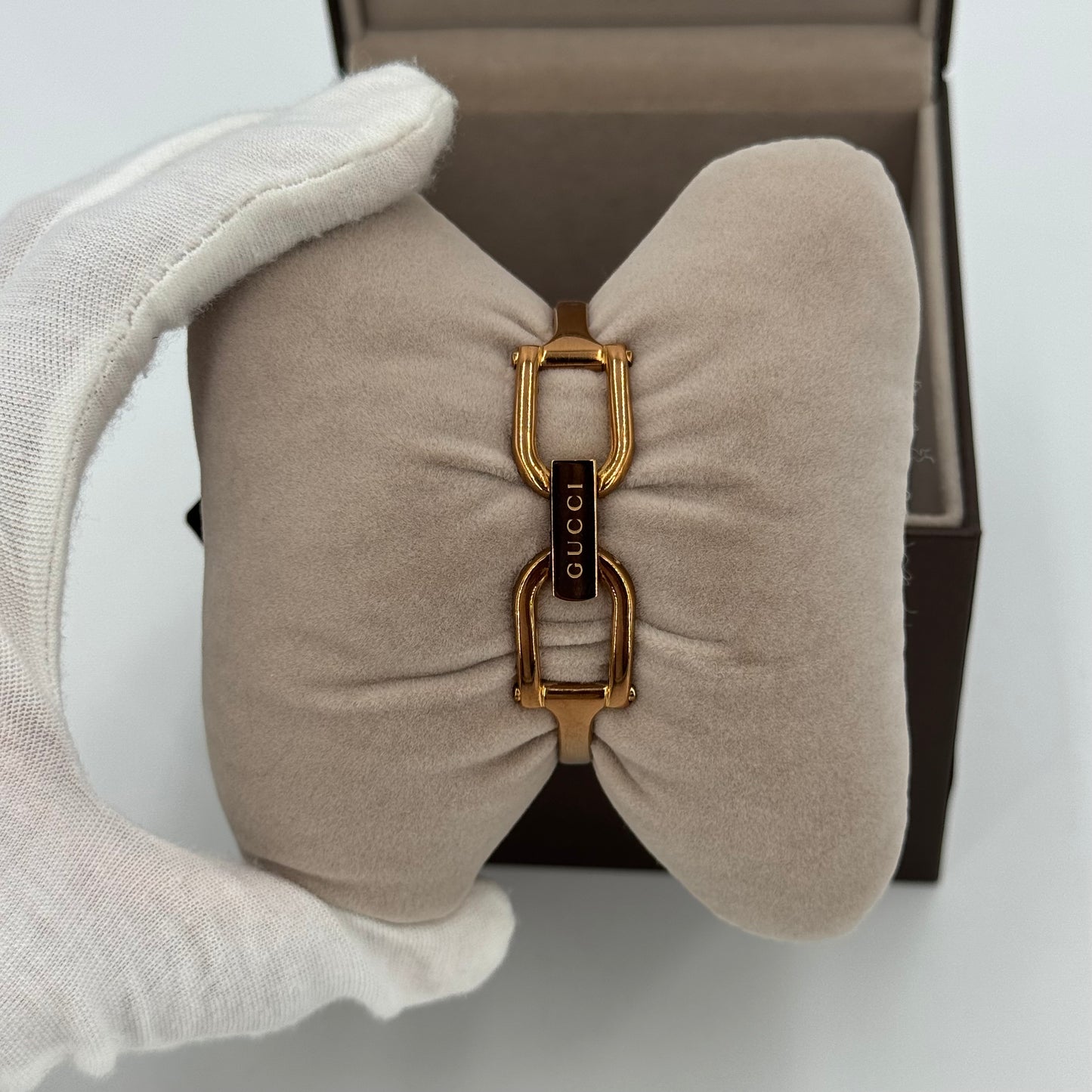 Gucci montre bracelet doré