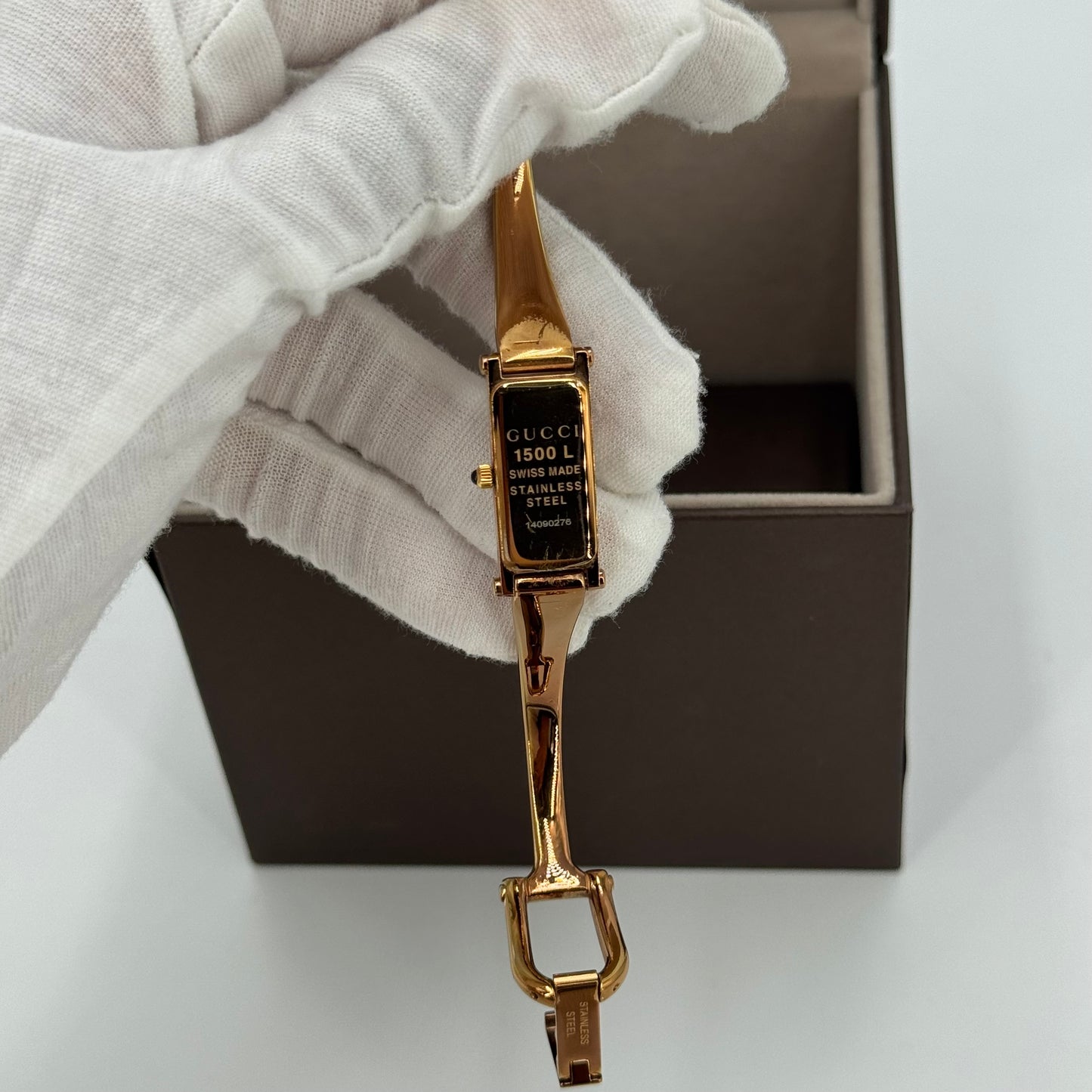 Gucci montre bracelet doré