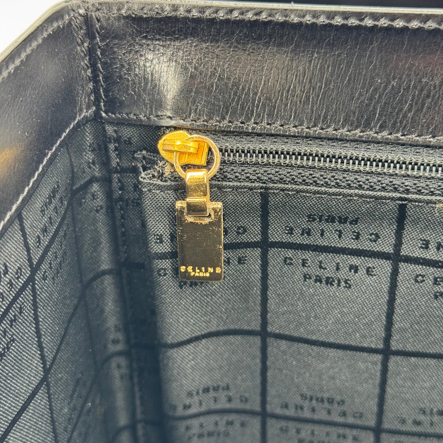 Céline Vanity
