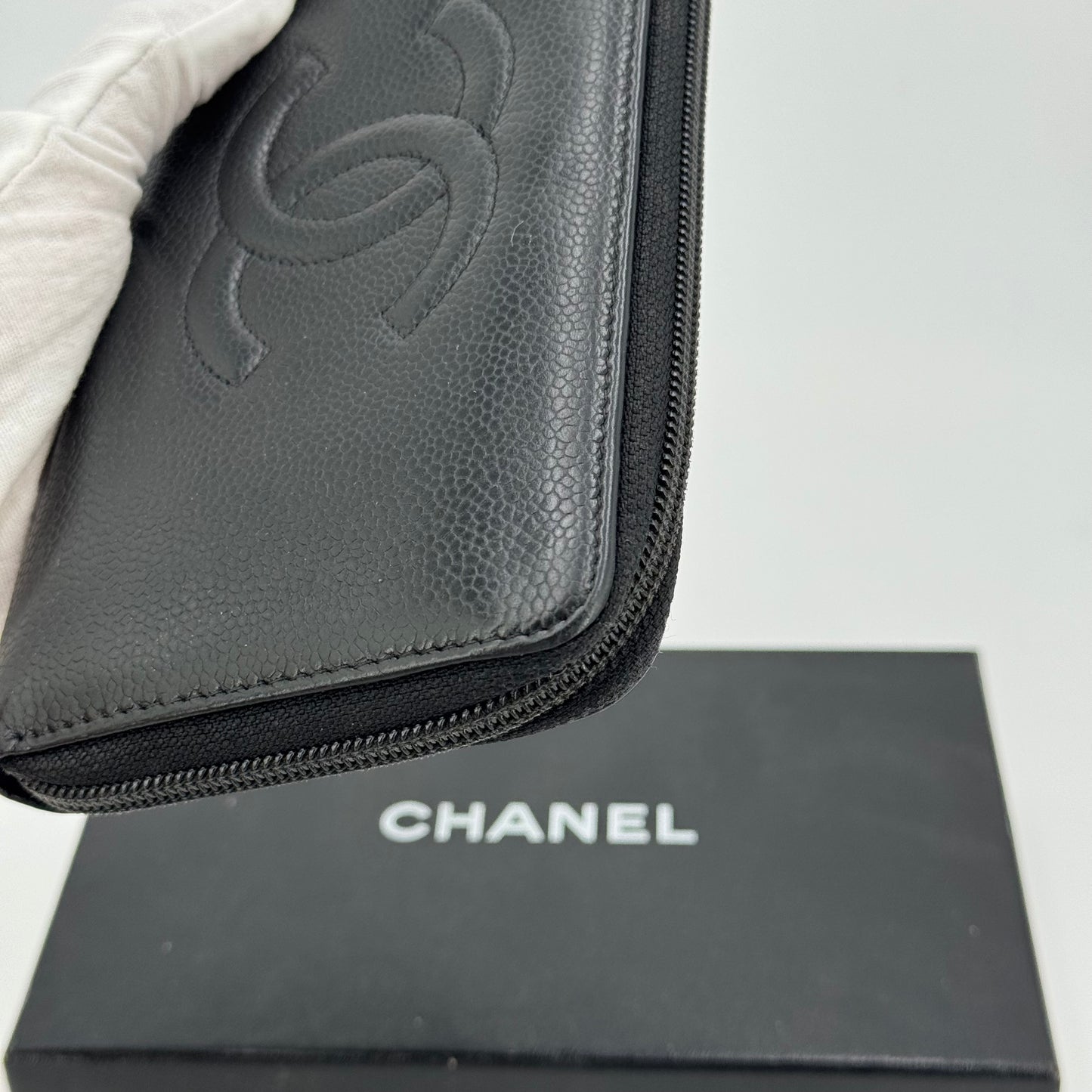 Chanel portefeuille caviar skin