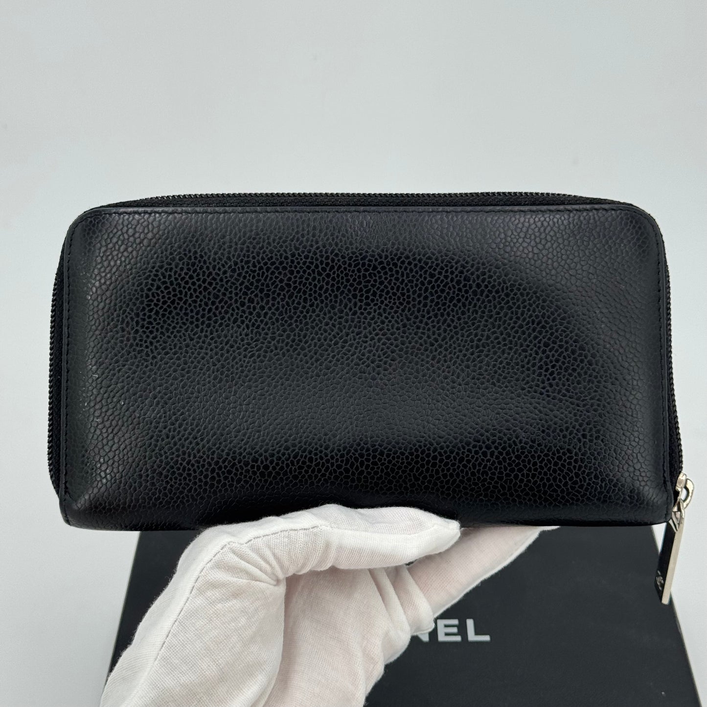 Chanel portefeuille caviar skin