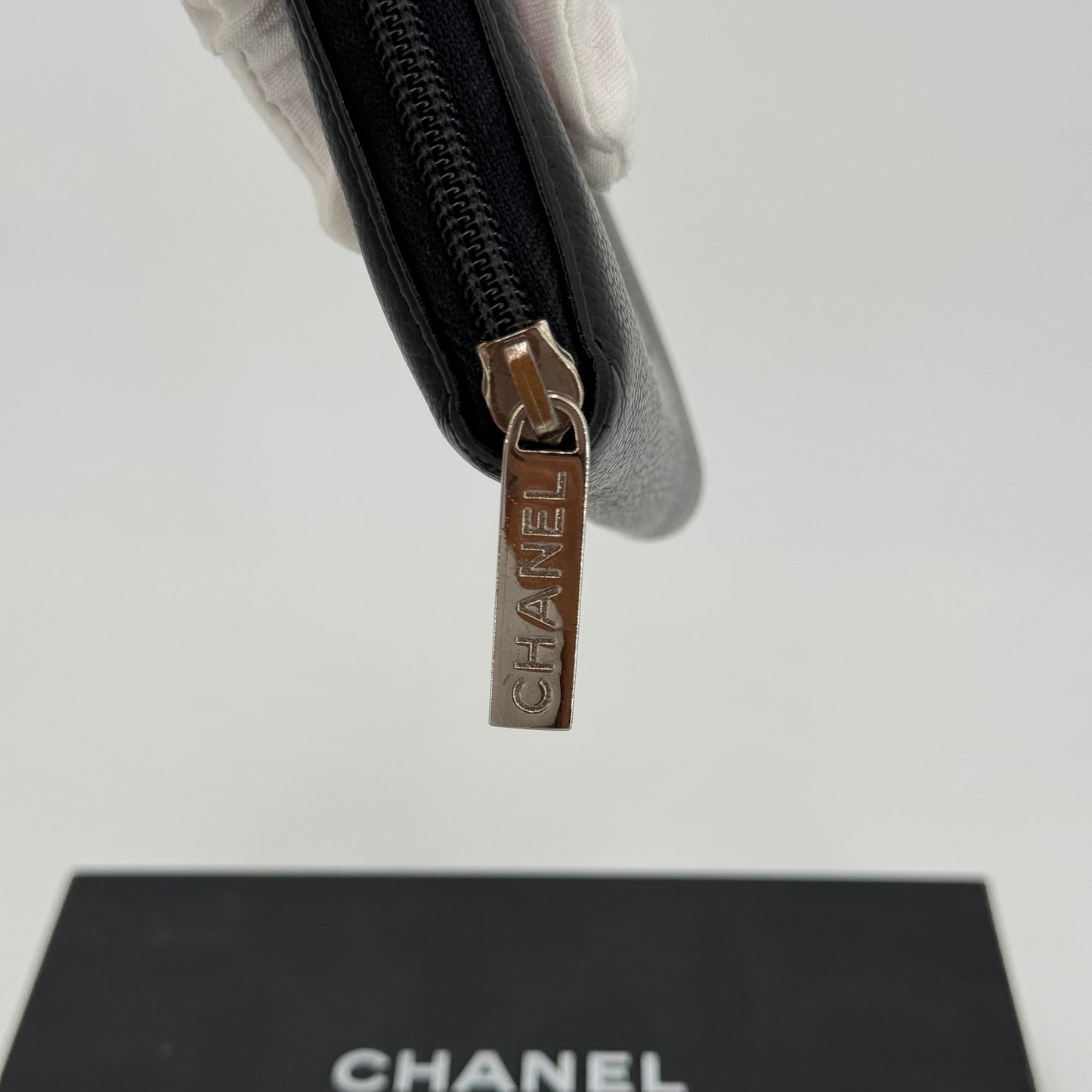 Chanel portefeuille caviar skin