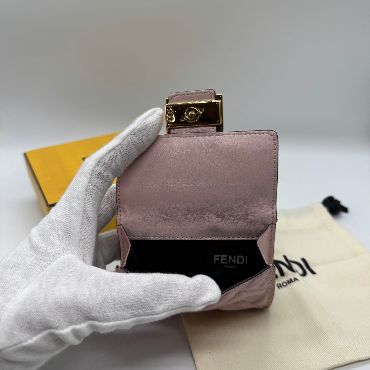 Fendi portefeuille compact