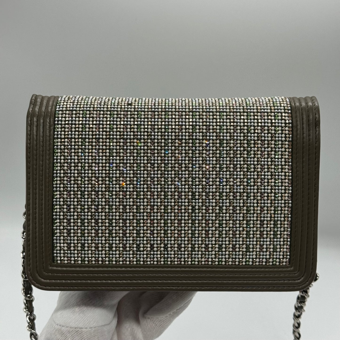 Chanel WOC kaki édition limitée