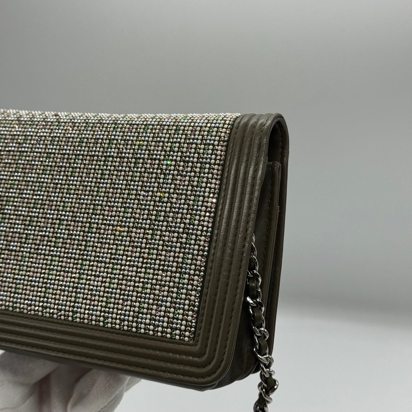 Chanel WOC kaki édition limitée