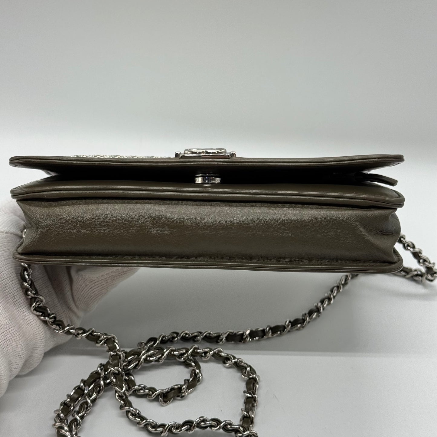 Chanel WOC kaki édition limitée