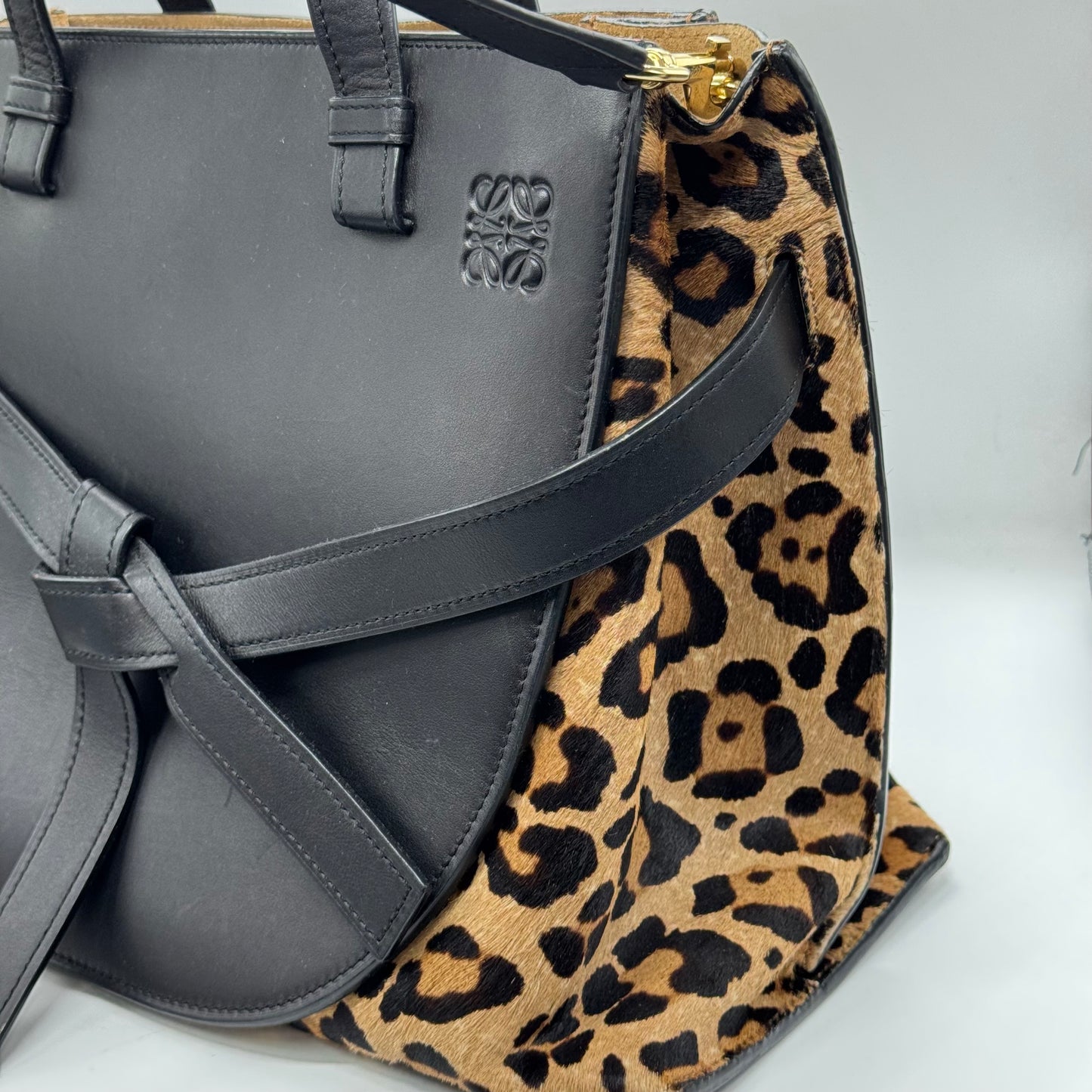 Loewe Grand Shopping Gate