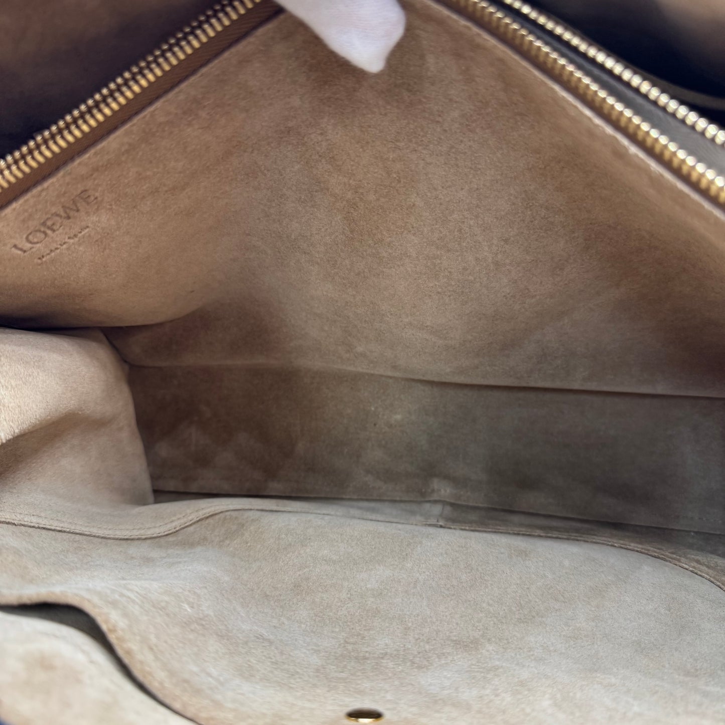 Loewe Grand Shopping Gate