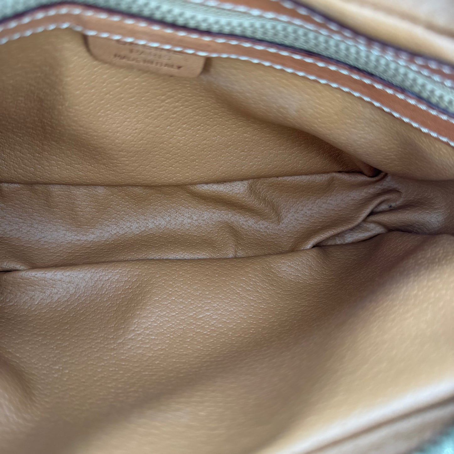Celine Messenger