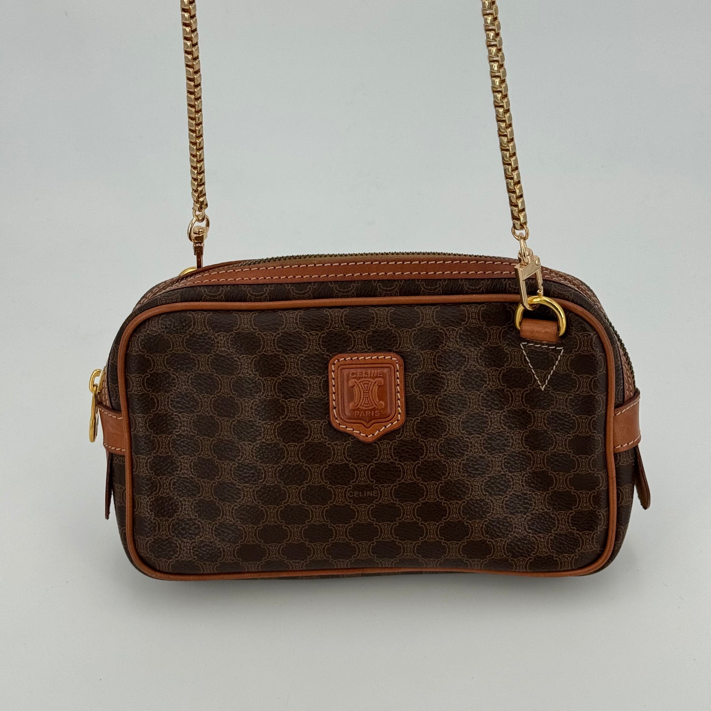 Celine Messenger