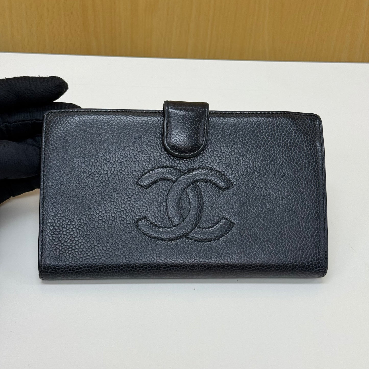 Chanel portefeuille caviar
