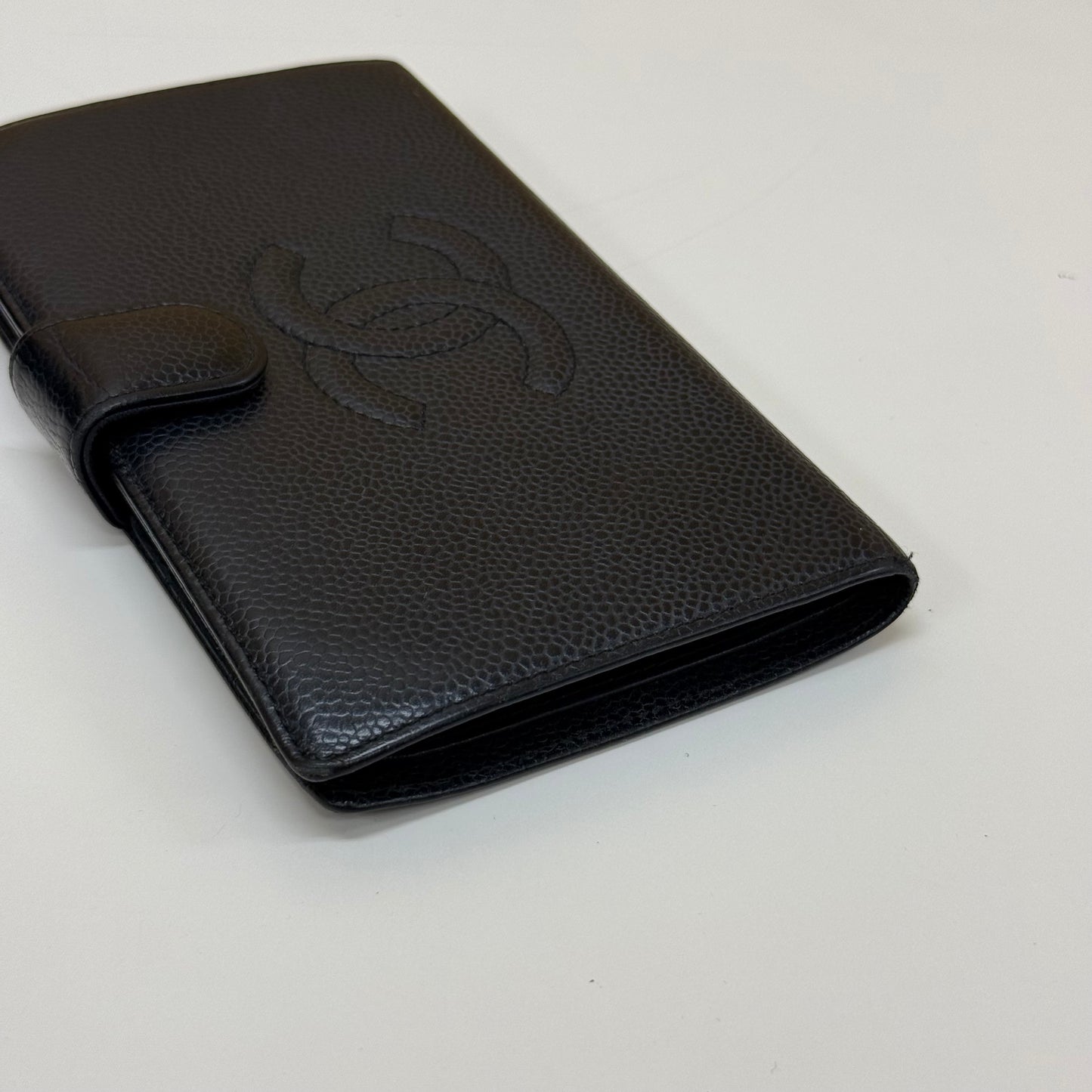 Chanel portefeuille caviar
