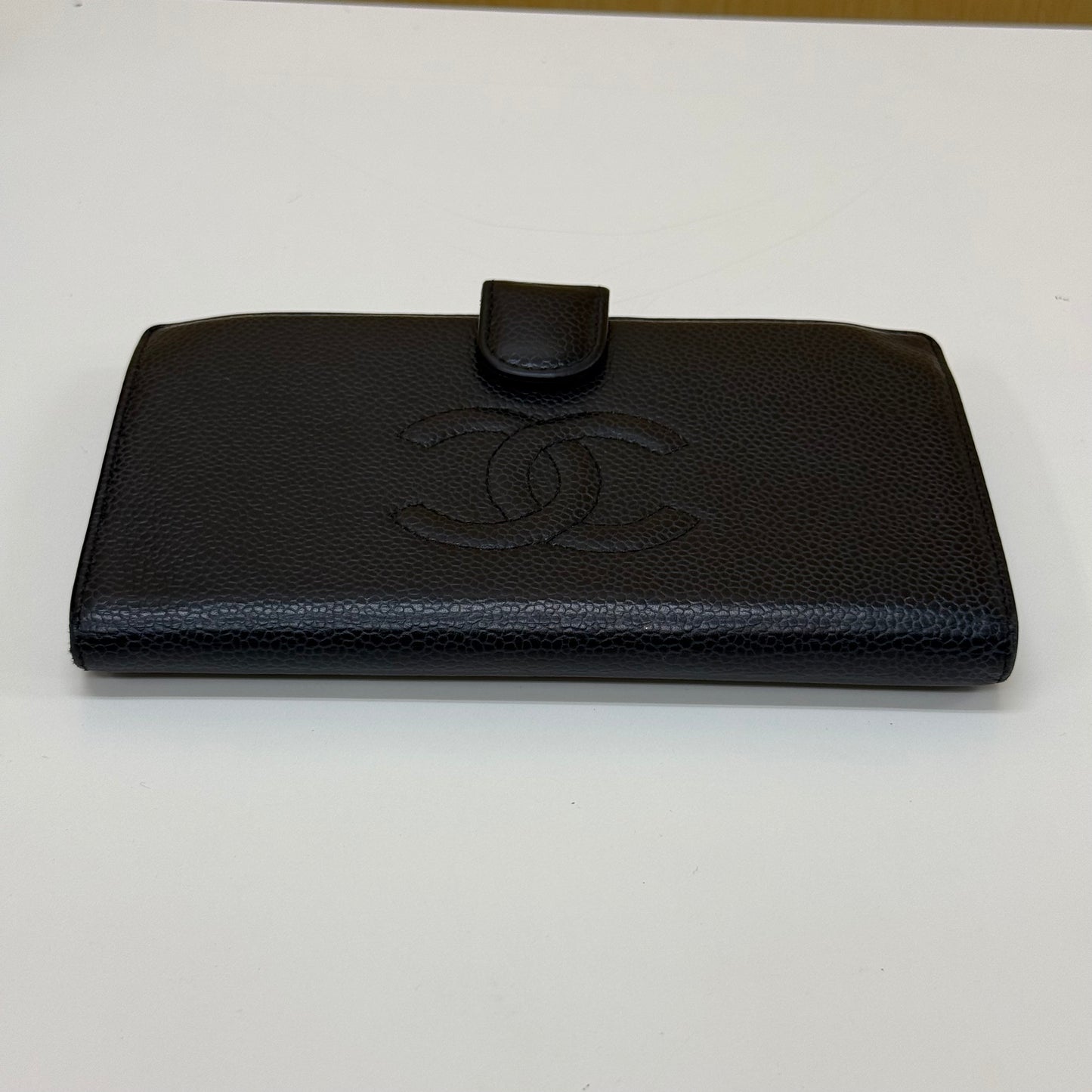 Chanel portefeuille caviar