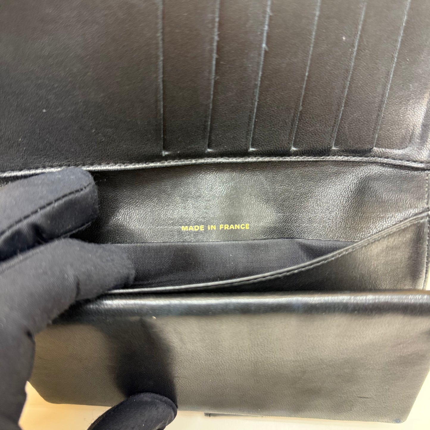 Chanel portefeuille caviar