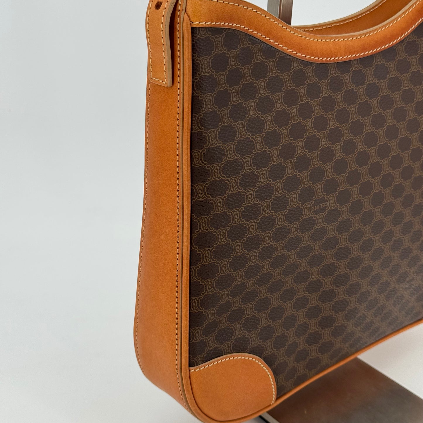 Celine Hobo