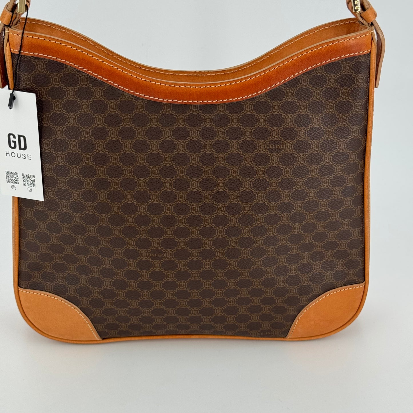 Celine Hobo