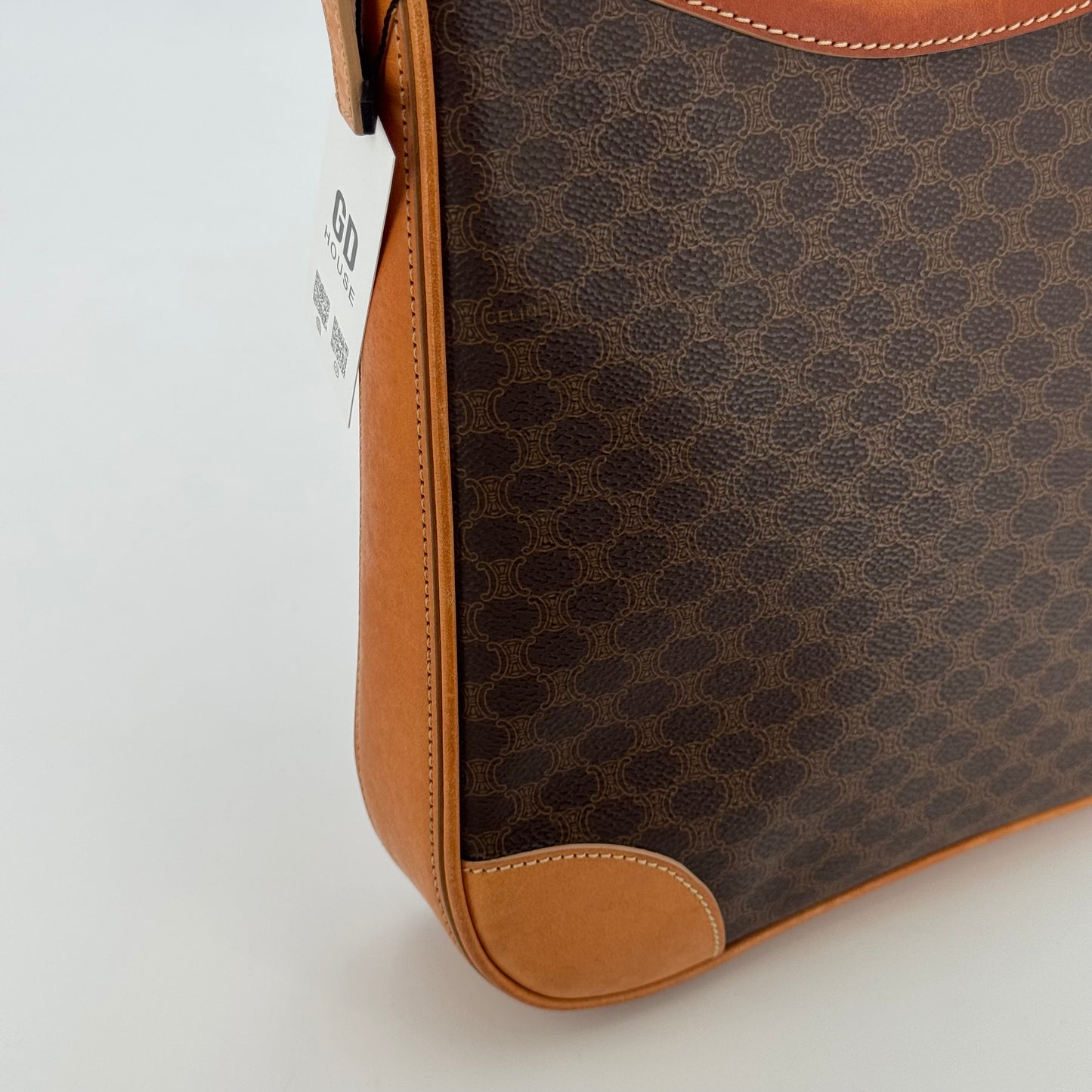 Celine Hobo