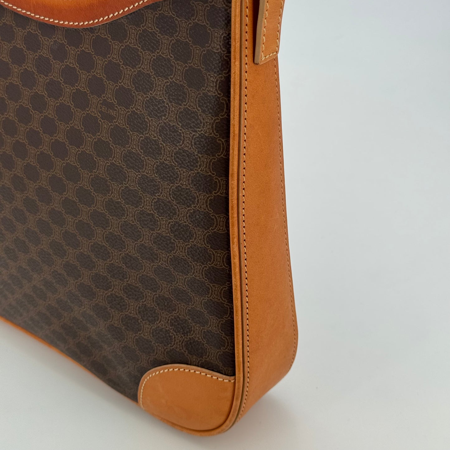 Celine Hobo