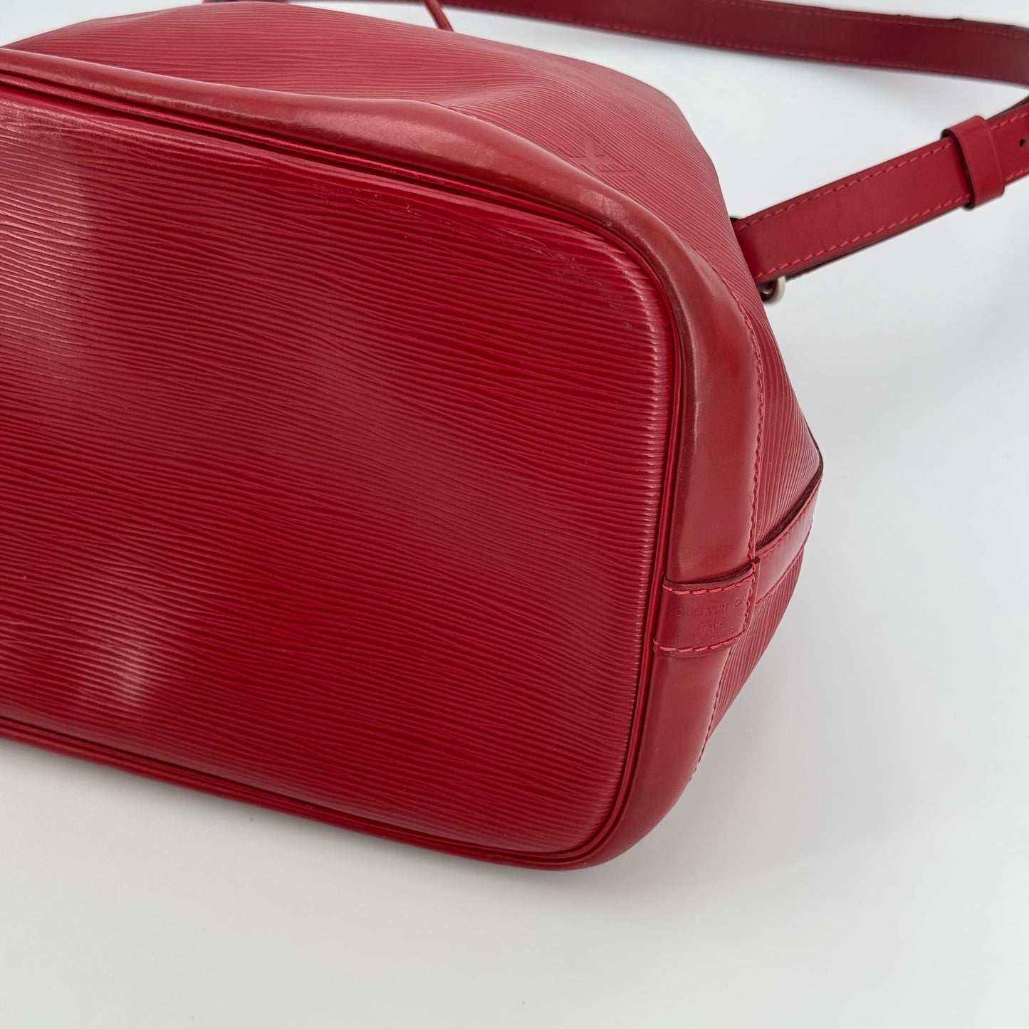 Louis Vuitton Noé MM framboise