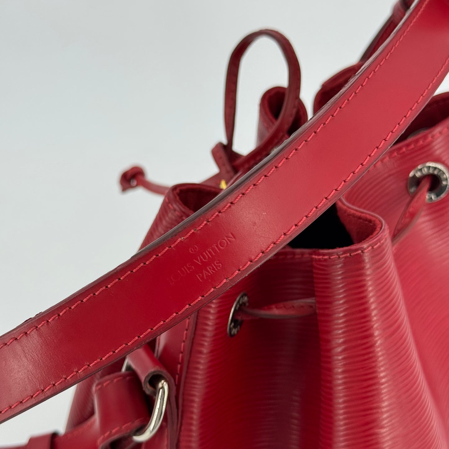Louis Vuitton Noé MM framboise