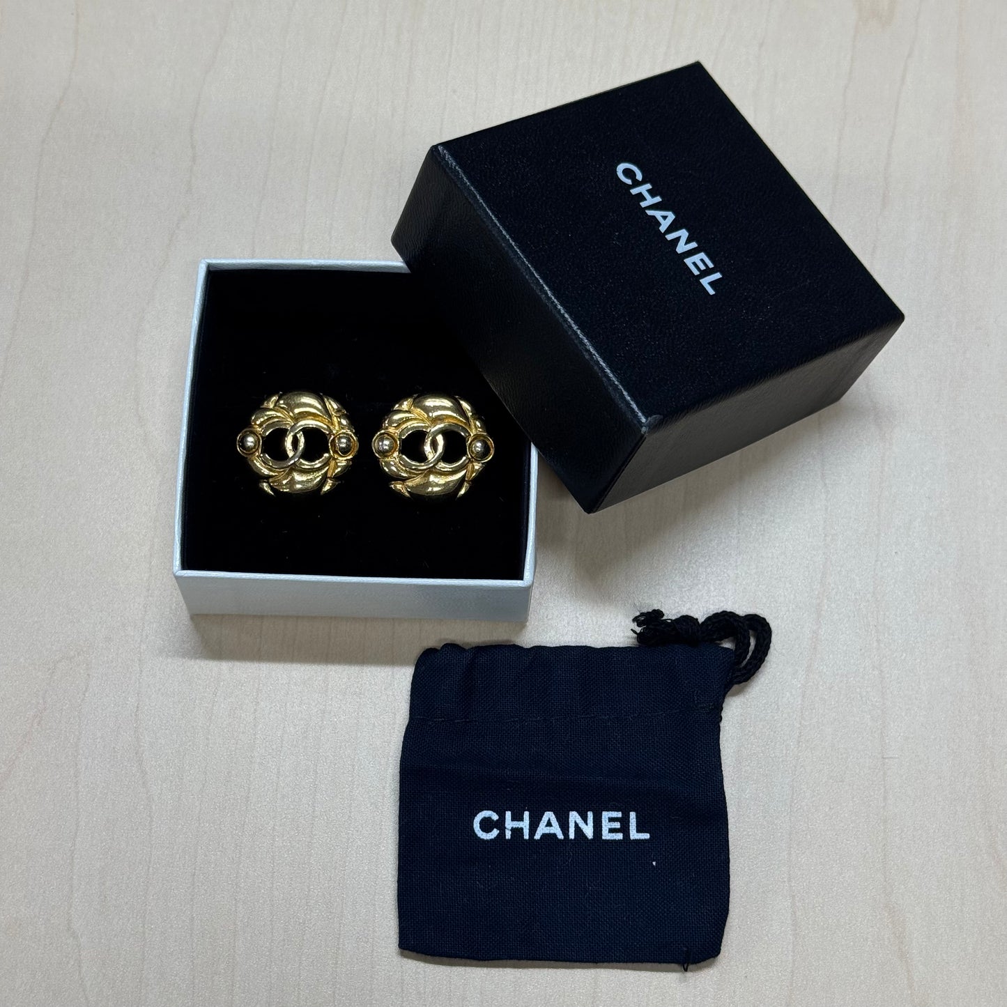 Chanel Clips CC ajouré