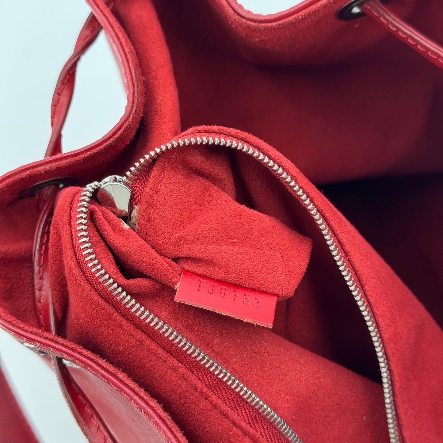 Louis Vuitton Noé MM framboise