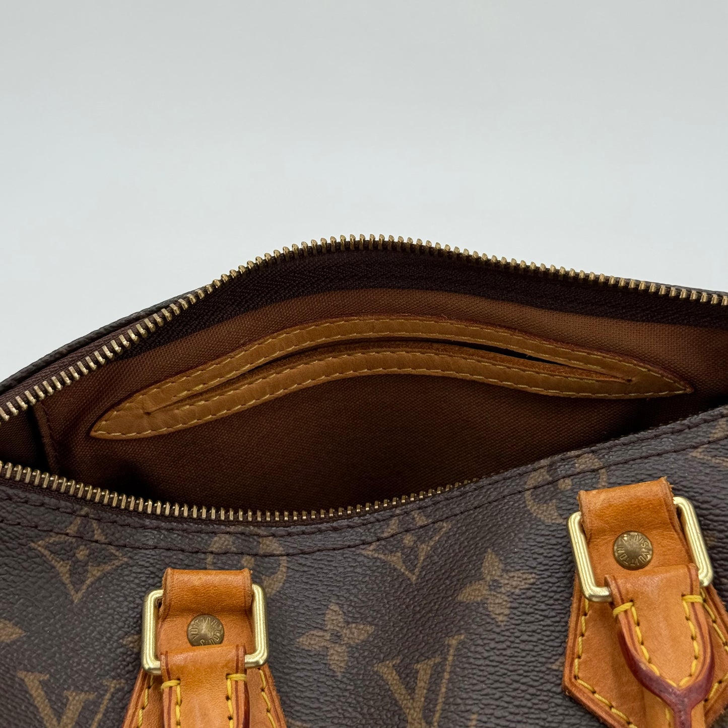 Louis Vuitton Speedy 25