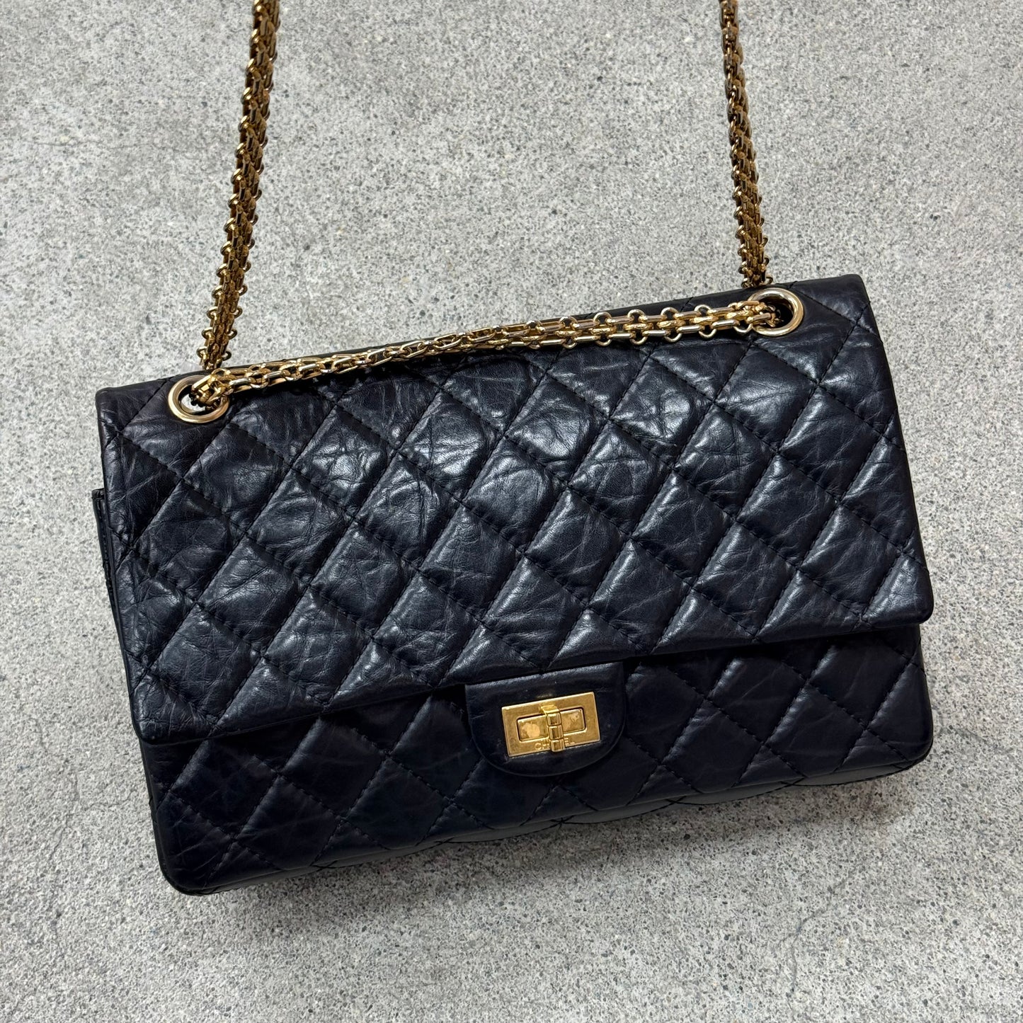Chanel 2.55 en cuir de veau vieilli noir