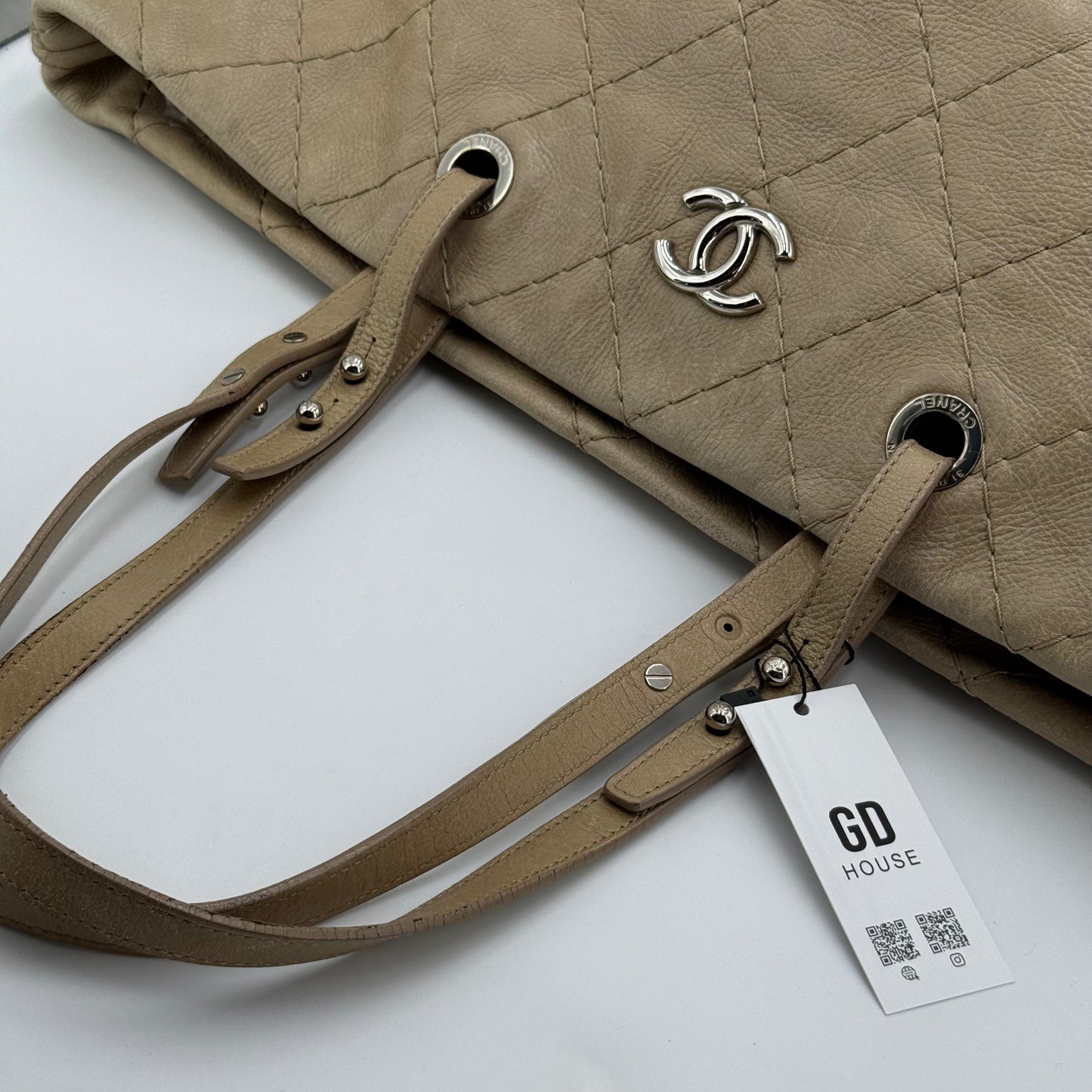 Chanel Shopping