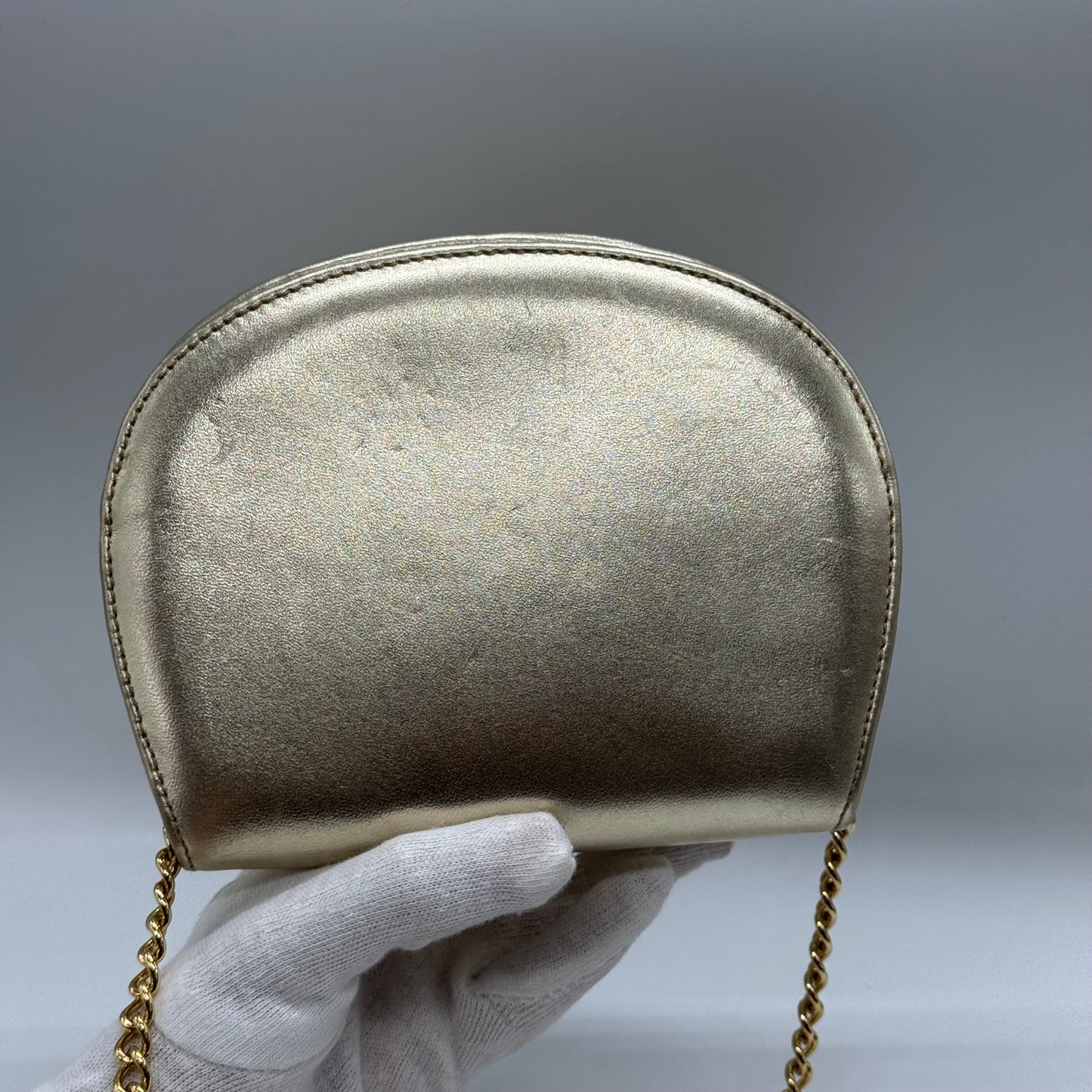 Ferragamo mini sac doré