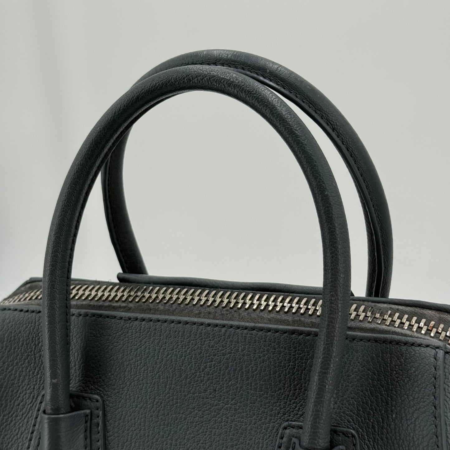 Givenchy Antigona