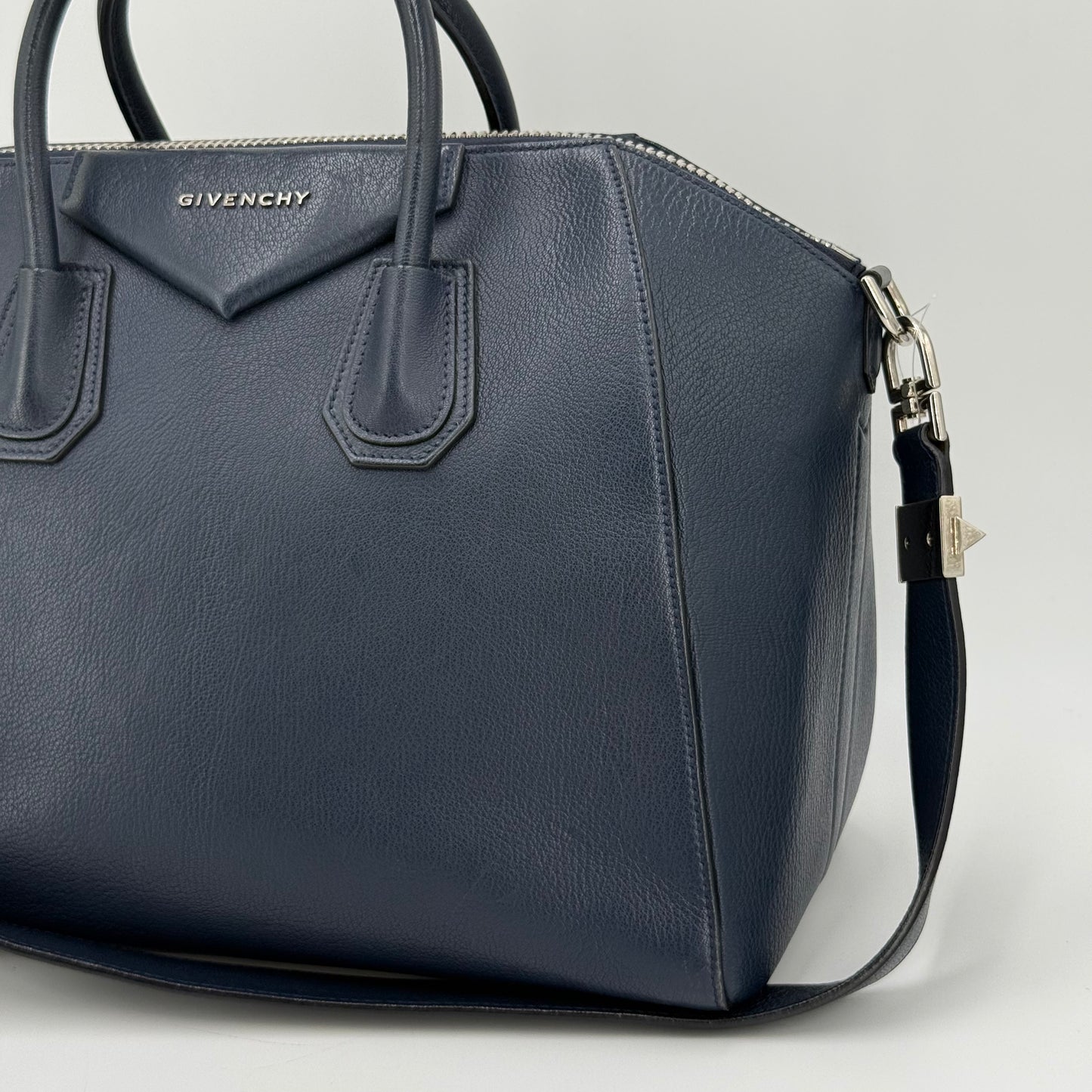 Givenchy Antigona