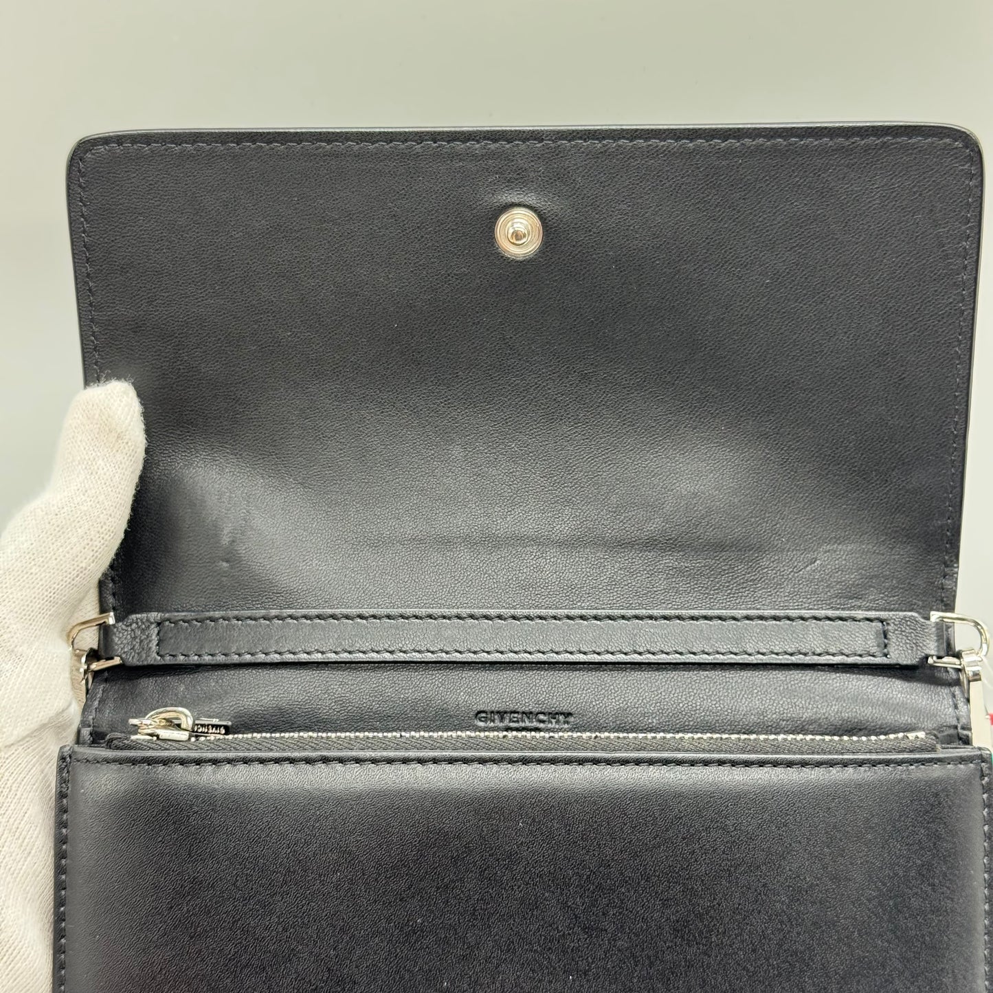 Givenchy Woc Pandora