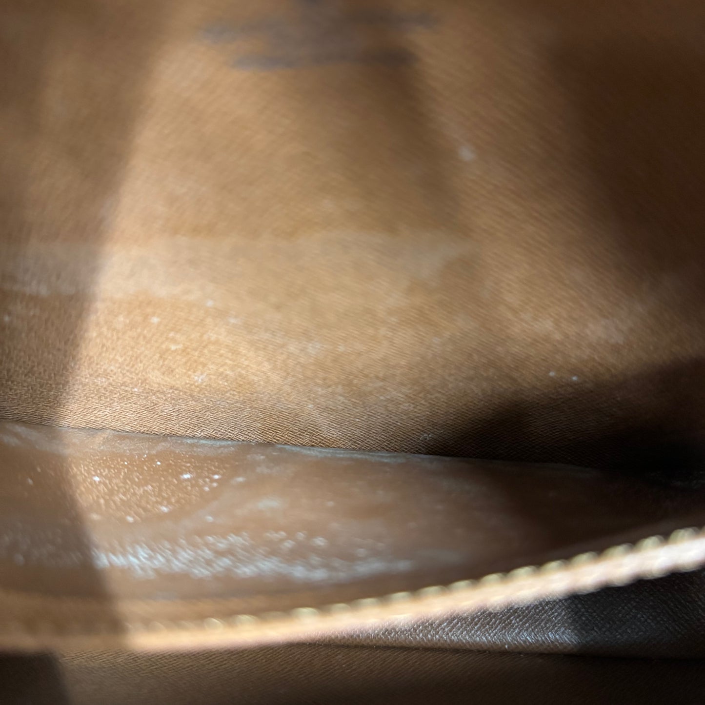 Louis Vuitton Compiègne