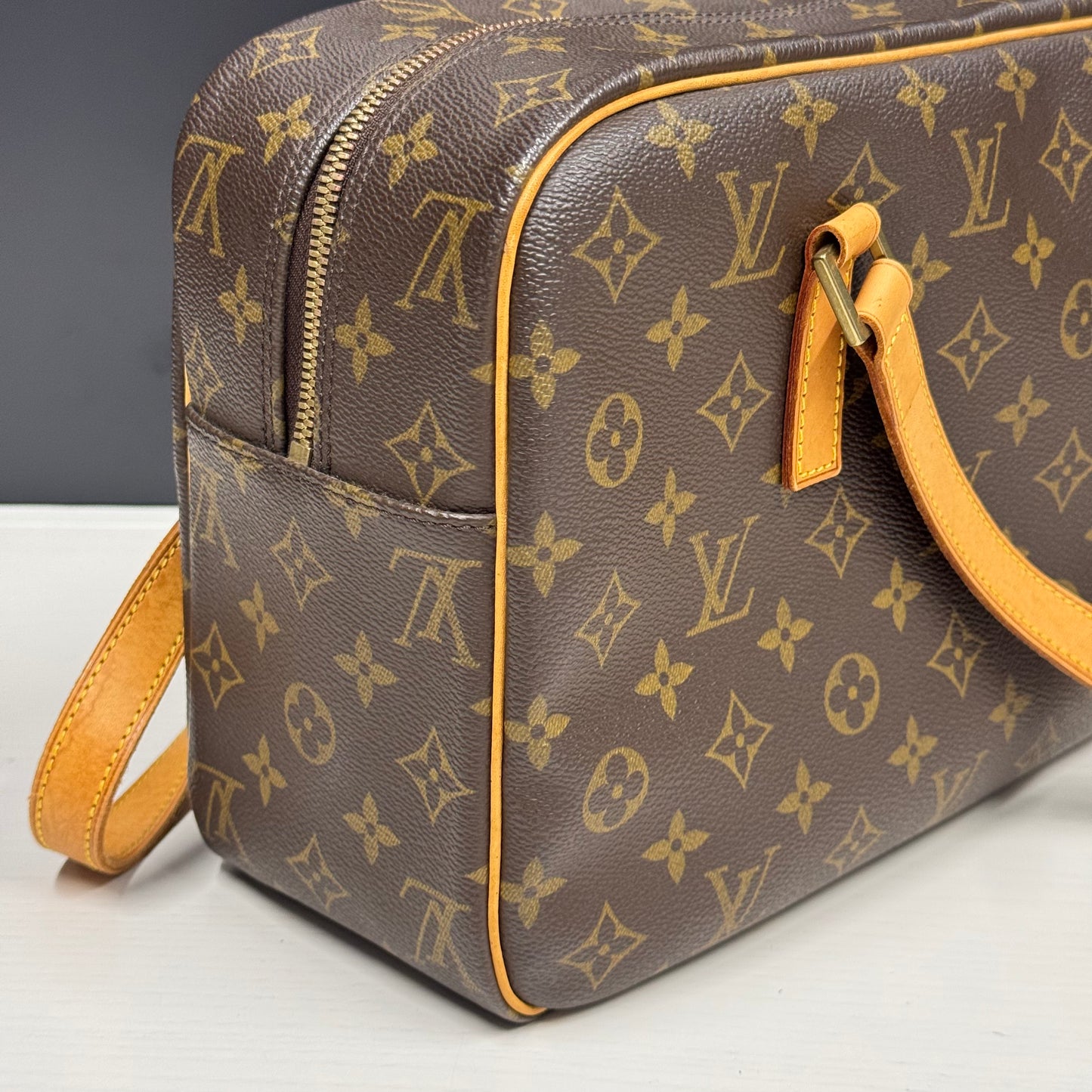 Louis Vuitton Cite