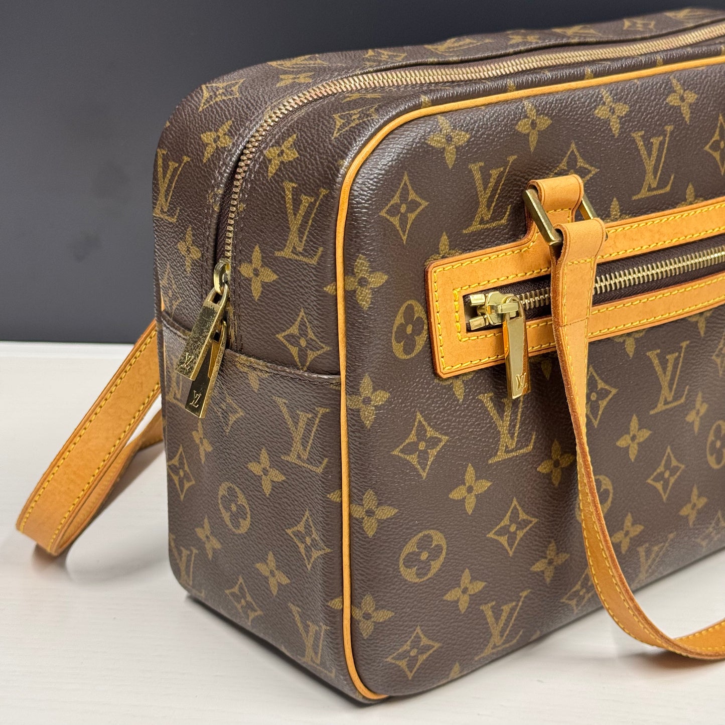 Louis Vuitton Cite