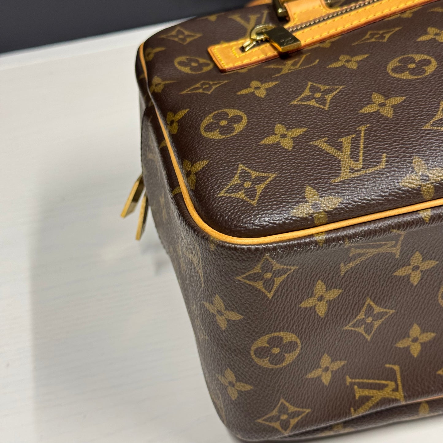 Louis Vuitton Cite