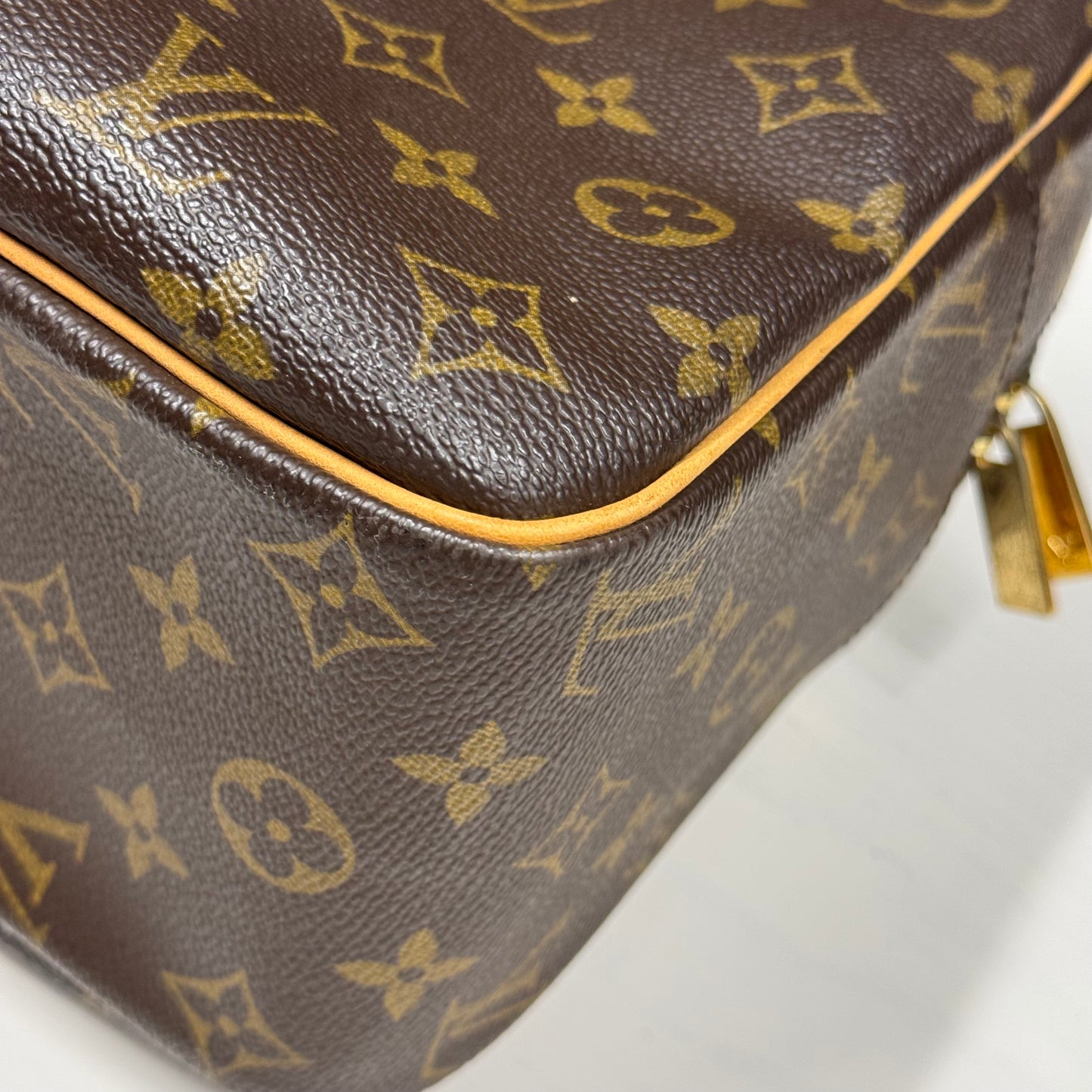 Louis Vuitton Cite