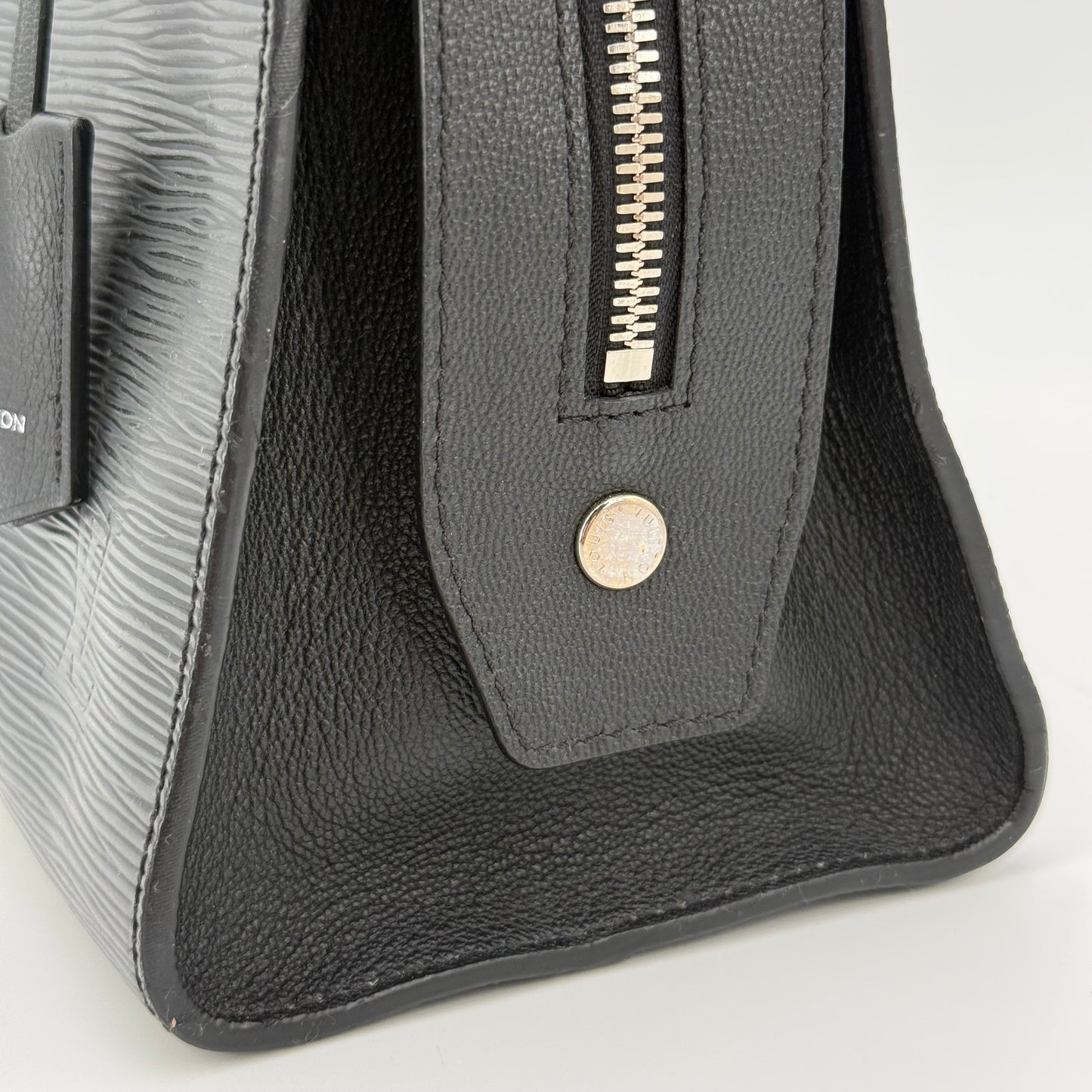 Louis Vuitton Vaneau