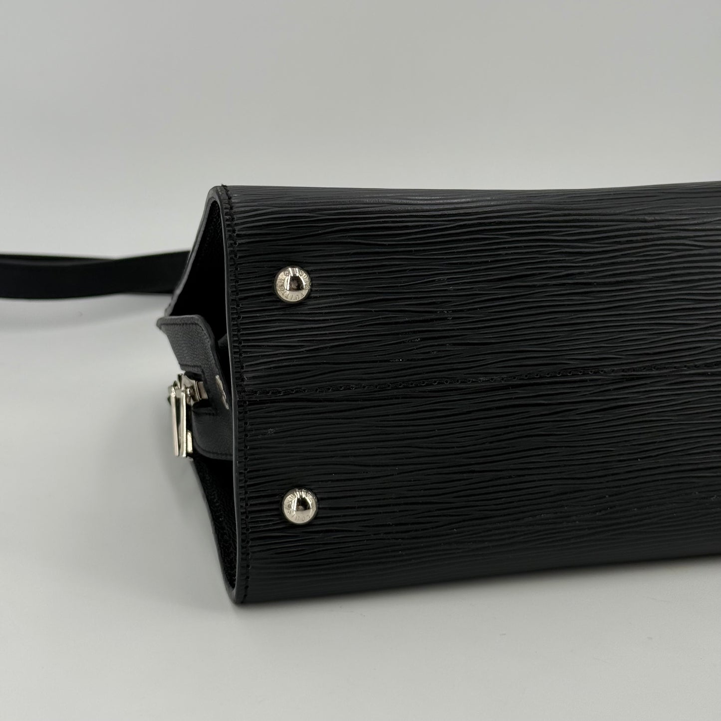 Louis Vuitton Vaneau