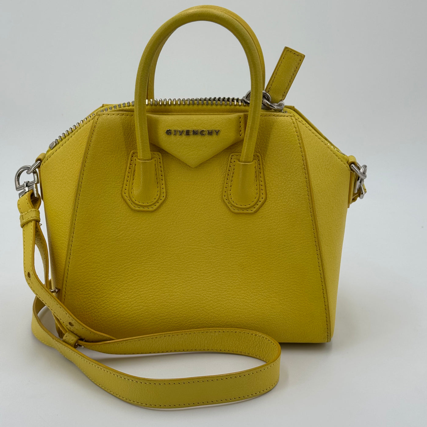 Givenchy Antigona PM
