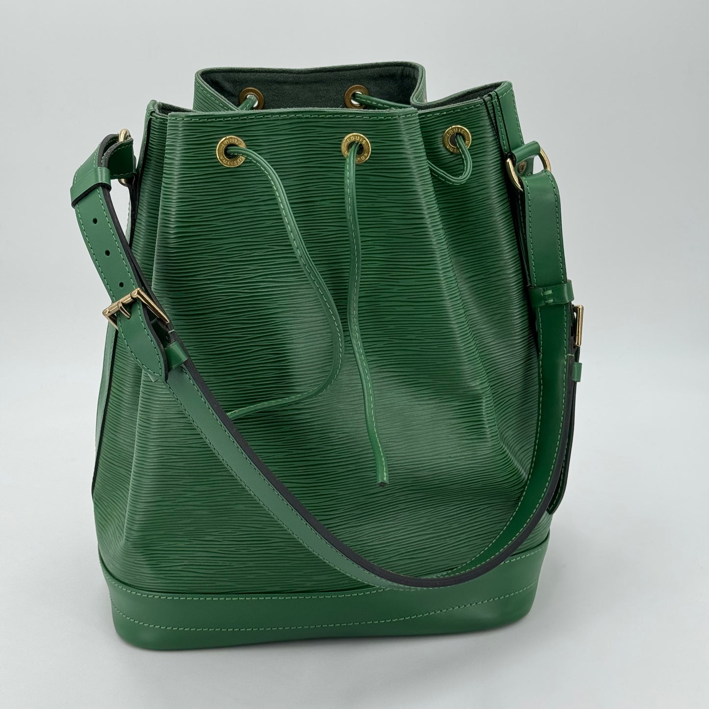 Louis Vuitton Noé - Épi