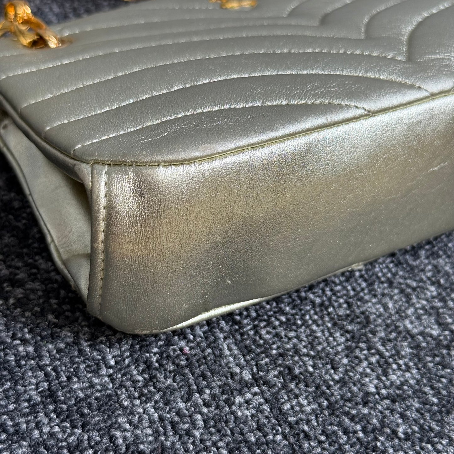 Chanel édition limitée doré
