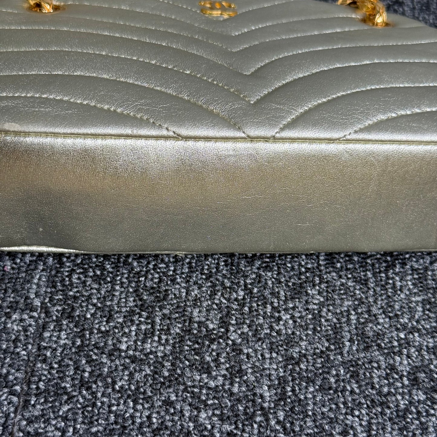 Chanel édition limitée doré